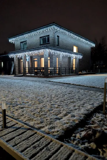 Светодиодная гирлянда Бахрома белая для улицы Светодиодная гирлянда Бахрома белая для улицы