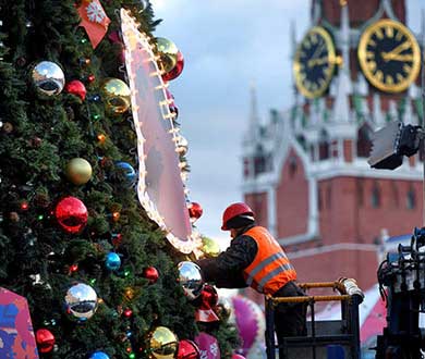 Монтаж больших ёлок в Москве