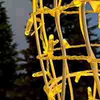 Яркое свечение фигуры